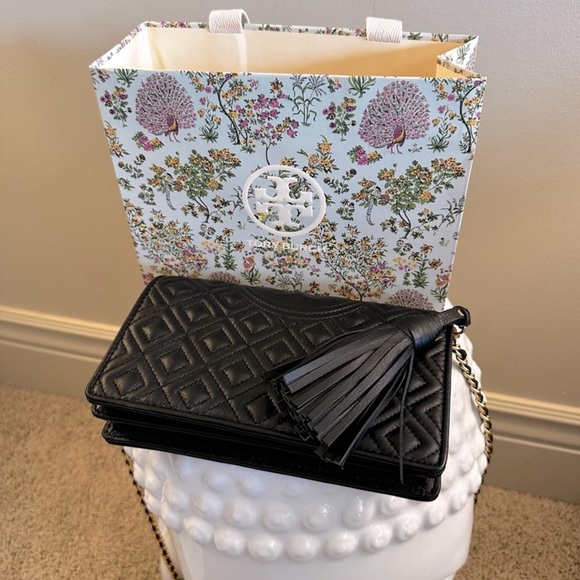 Tory Burch Fleming wallet crossbody, NWT - Picture 2 of 16